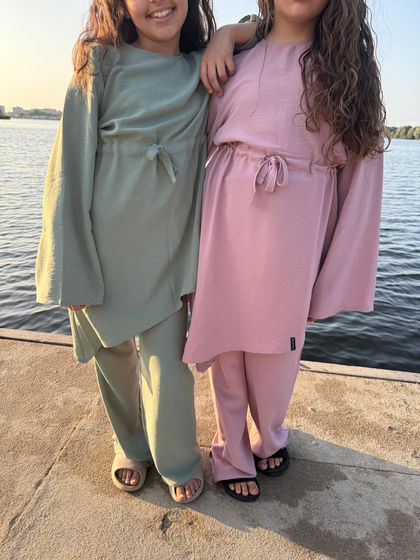 A-symmetrical twinset - Old Pink